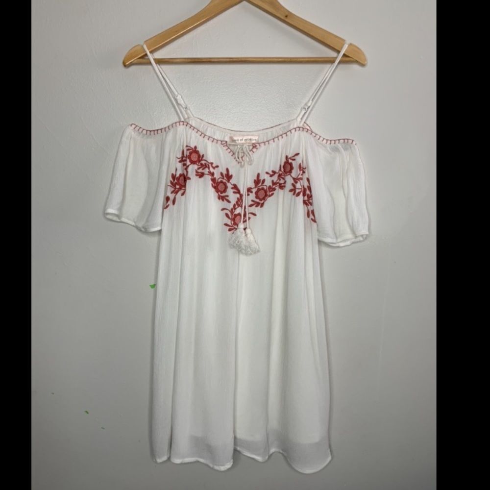 Band of Gypsies cold shoulder tunic top. XS